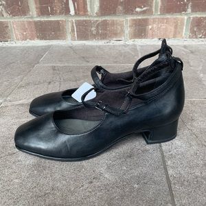 Black leather square toed Mary Jane shoes size 7